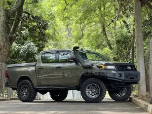 Toyota Hilux Revo Double Cab Deisel 2.4 AWD 2021 Green