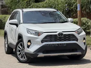 Toyota RAV4 XLE Premium FWD 2020 White