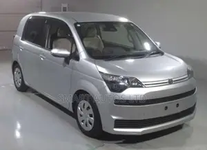 Toyota Spade 2019 Silver
