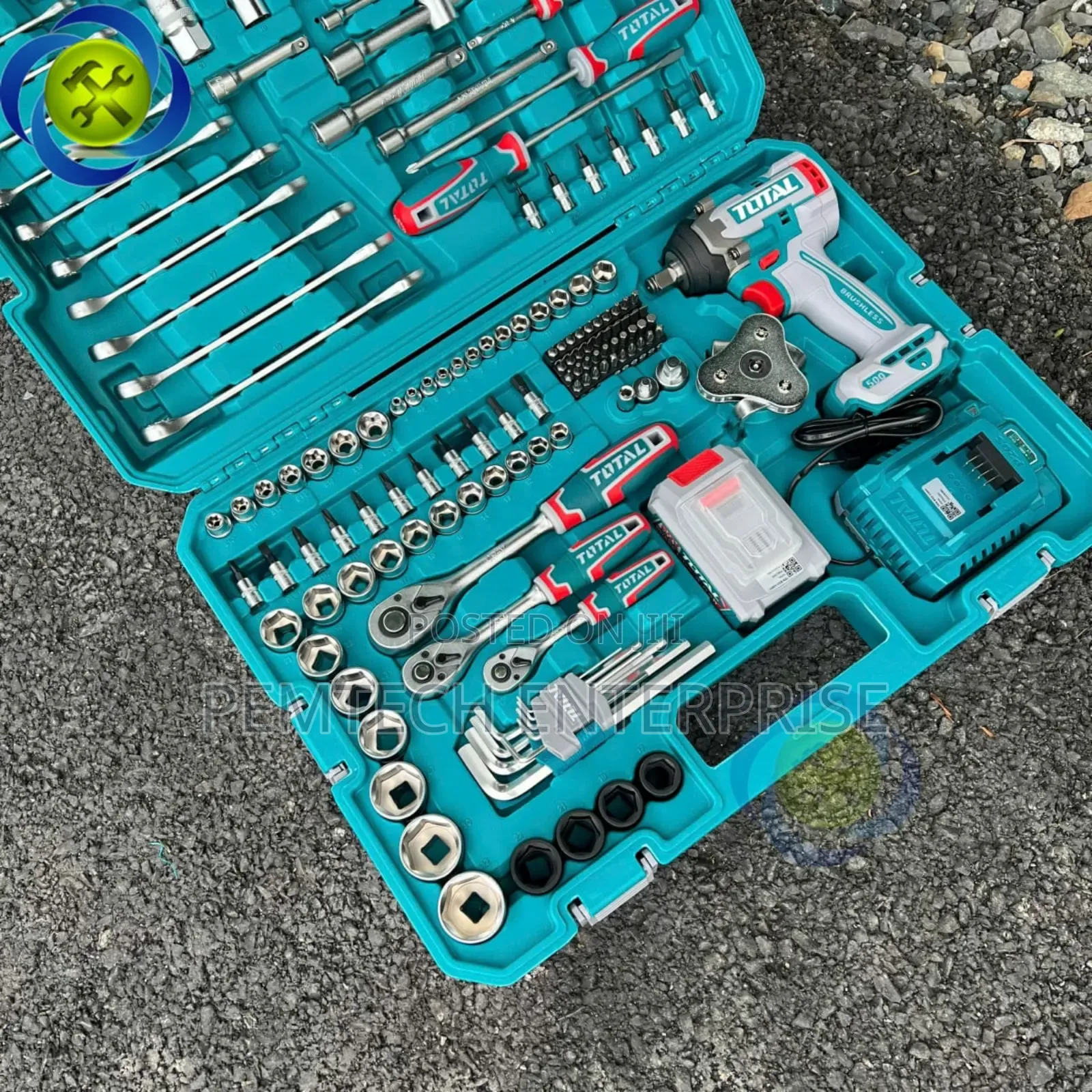 Total Tools Cordless Impact Wrench Set