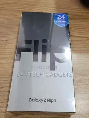 New Samsung Galaxy Z Flip4 256 GB Black
