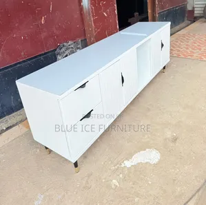 Flat 6fts Tv Stand