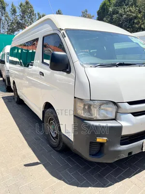 Toyota HiAce 2018 White