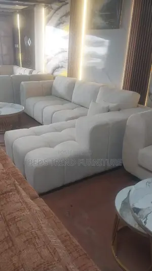 Inspiring Creamy 6 Seater Bubble L Seat
