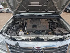 Toyota Hilux 2009 Silver