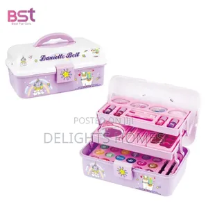 Danielle Belle Mega Makeup Kit