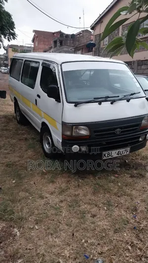 Toyota HiAce 2010 White