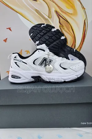 New Balance 530 
 'black White'
Quality 👌🏼👌🏼
Size 37-44