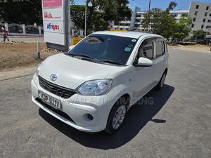 Toyota Passo 2018 White