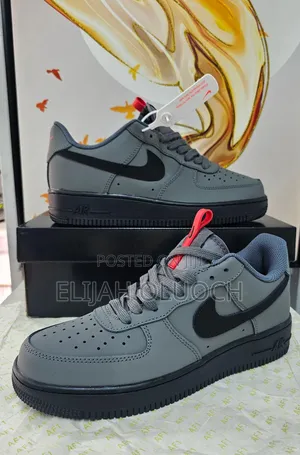 Nike Airforce 1 'dark Grey N Black'
Quality 👌🏼👌🏼
Sizes 37-45