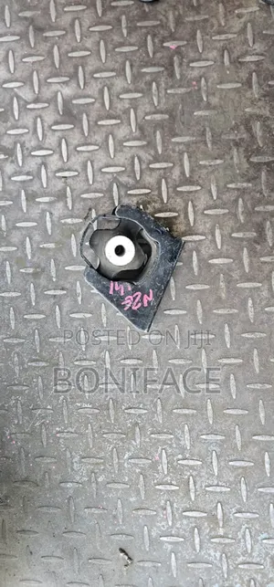 Fielder Gearbox Mounting