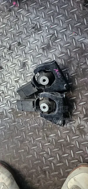 Toyota Axio Gearbox Mounting Available