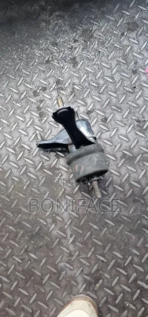 Toyota Harrier Gearbox Mounting on Sale