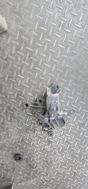 Daihatsu Mira Gearbox Mounting on Offer