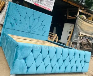 Turquoise 5×6 Fan Tufted Bed
