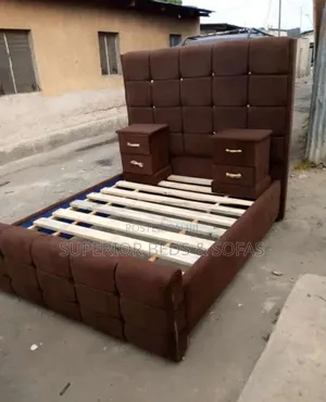 5x6 Brown Panel Chester Bed + 2 Sideboxes