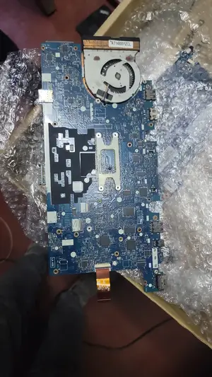 Dell Laritude 7450 Motherboard
