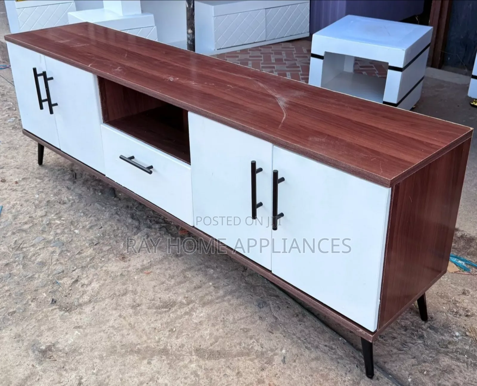 Modern Executive 5.5 FTS With Laminate Board Tv Stand