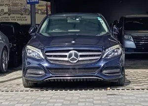 Mercedes-Benz C200 2018 Blue