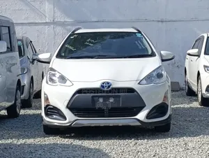 Toyota Aqua 2018 White