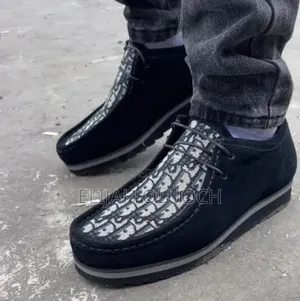 Clark’S Dior Black 🔥

Quality 👌🏽