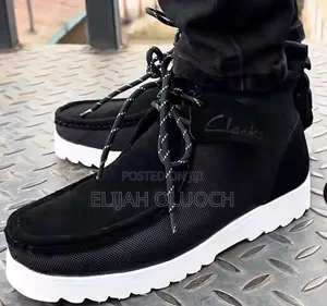 Clark’S Dior Black 🔥

Quality 👌🏽