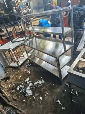 5ft Work Table With Overshelf