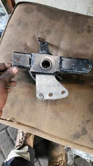 Belta /Vitz Engine Mounting