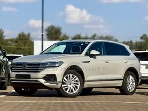Volkswagen Touareg 2021 White