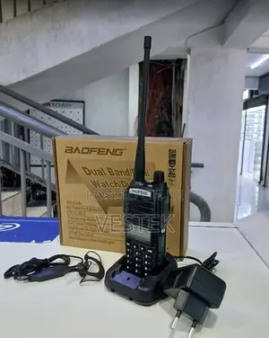 Baofeng Bf Uv-82 Dual Band Two Way Radio Wireless Ham Walkie Talkie