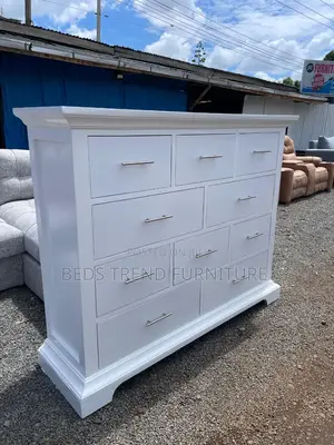 Chest Off Drawers