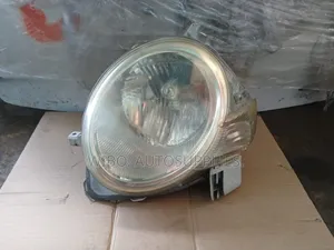 Toyota Sienta 2008-2012 Xenon Headlight.