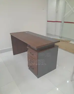 Office Desks; Elegant 1.4 Meter Executive Table