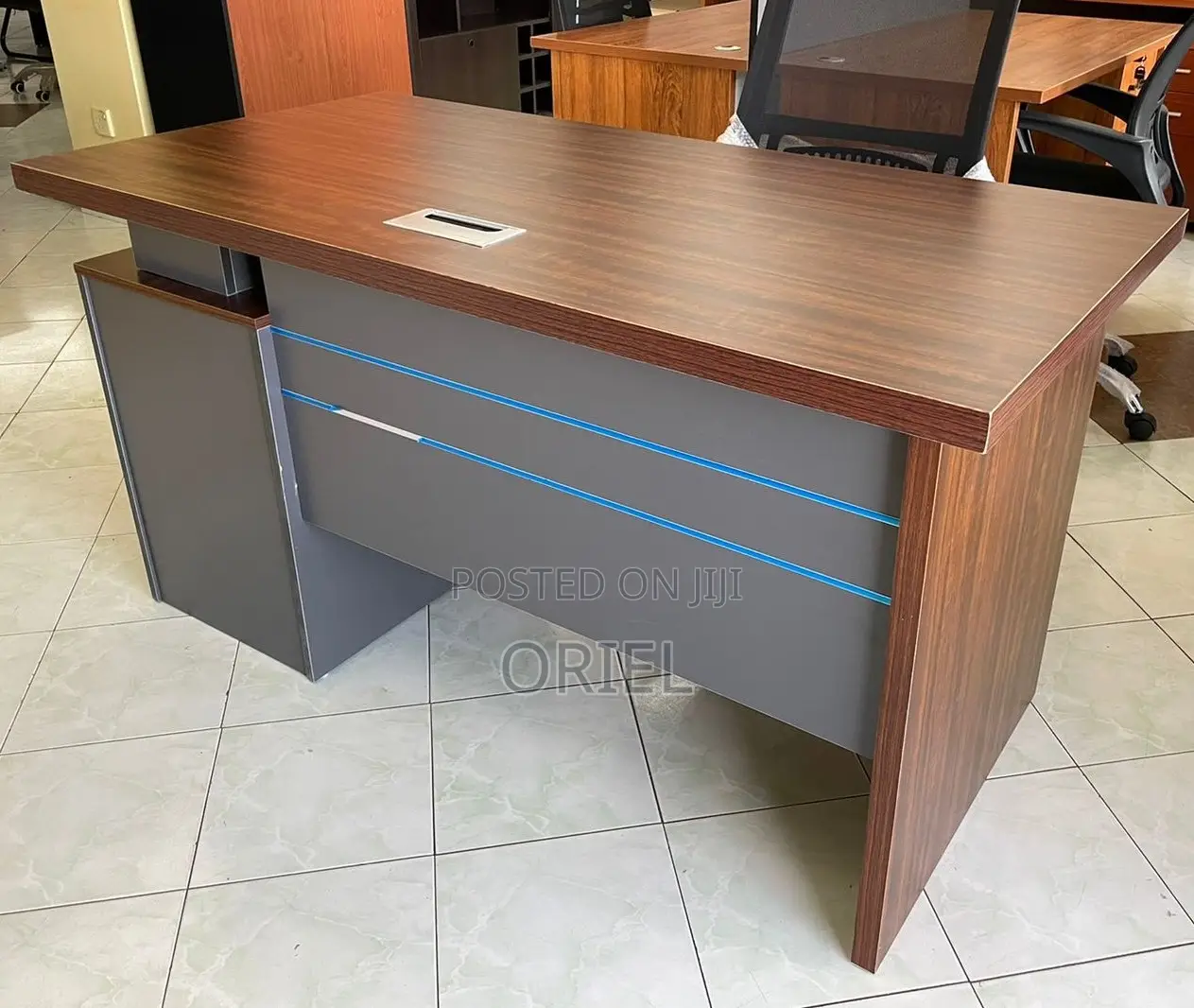 Office Desks; Elegant 1.4 Meter Executive Table