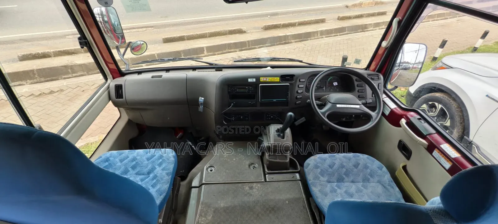 Mitsubishi Fuso Rosa 2018 Brown