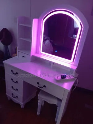 Light Dressing Mirror