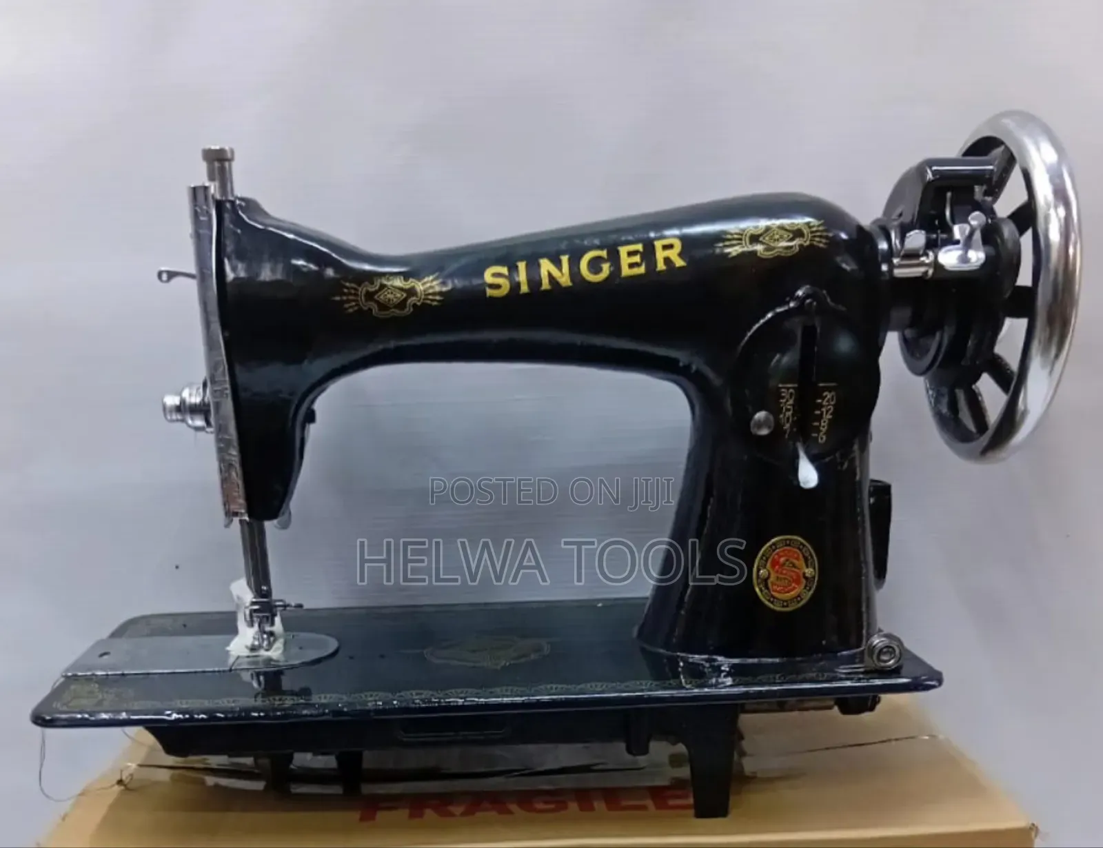 Sewing Machine/Singer Sewing Machine