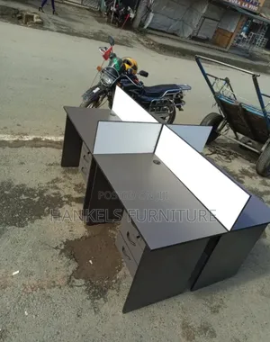 4 Way Office Workstation Desk – Modern Shared Workspace
