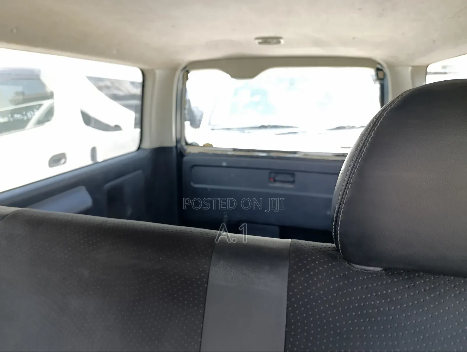 Toyota Regius 2018 Blue