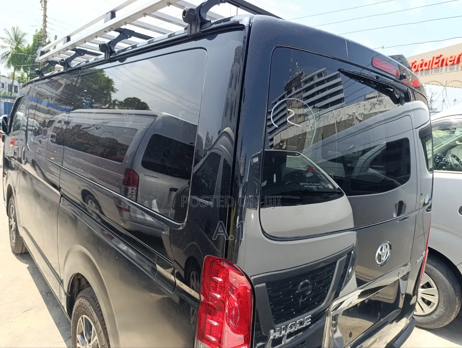 Toyota Regius 2018 Blue