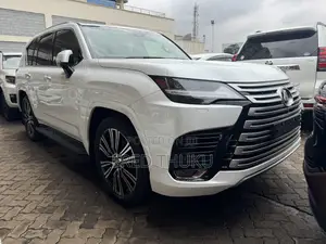 Lexus LX 2025 White
