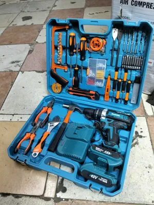 New Makita Cordless Drill Set 2 Battery 48 V And Charger Accessories