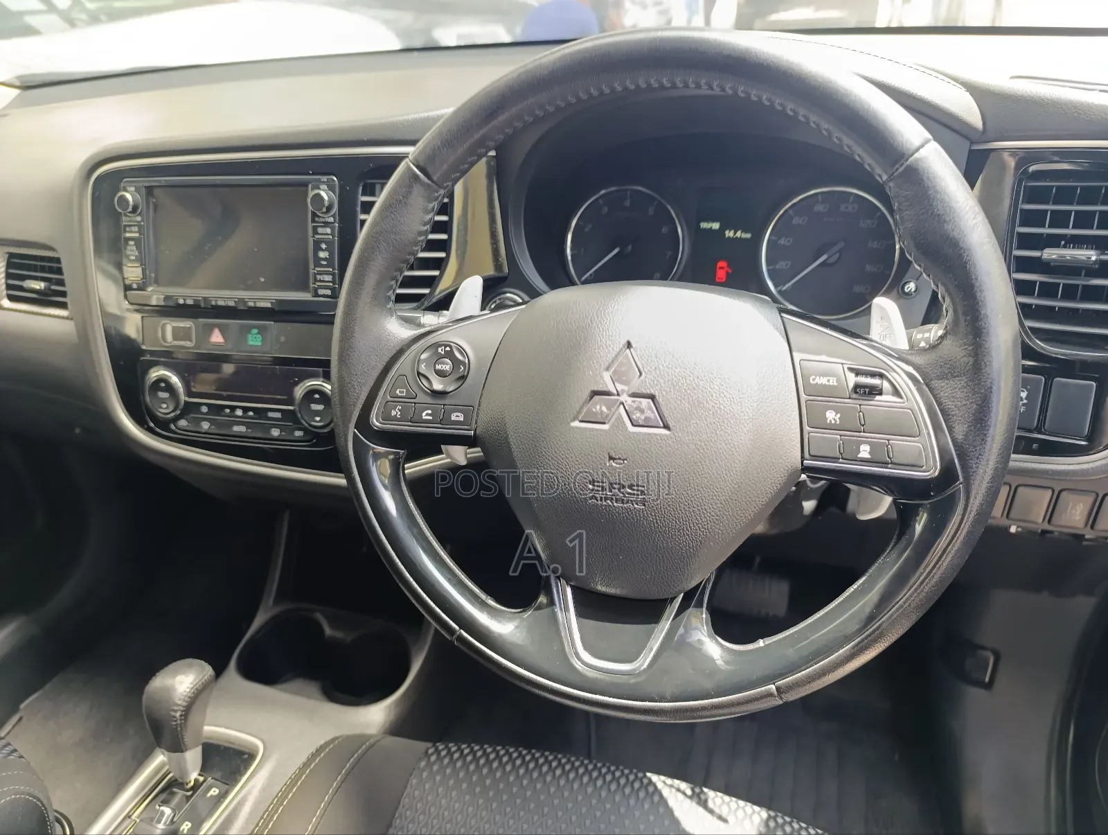 Mitsubishi Outlander 2018 Blue