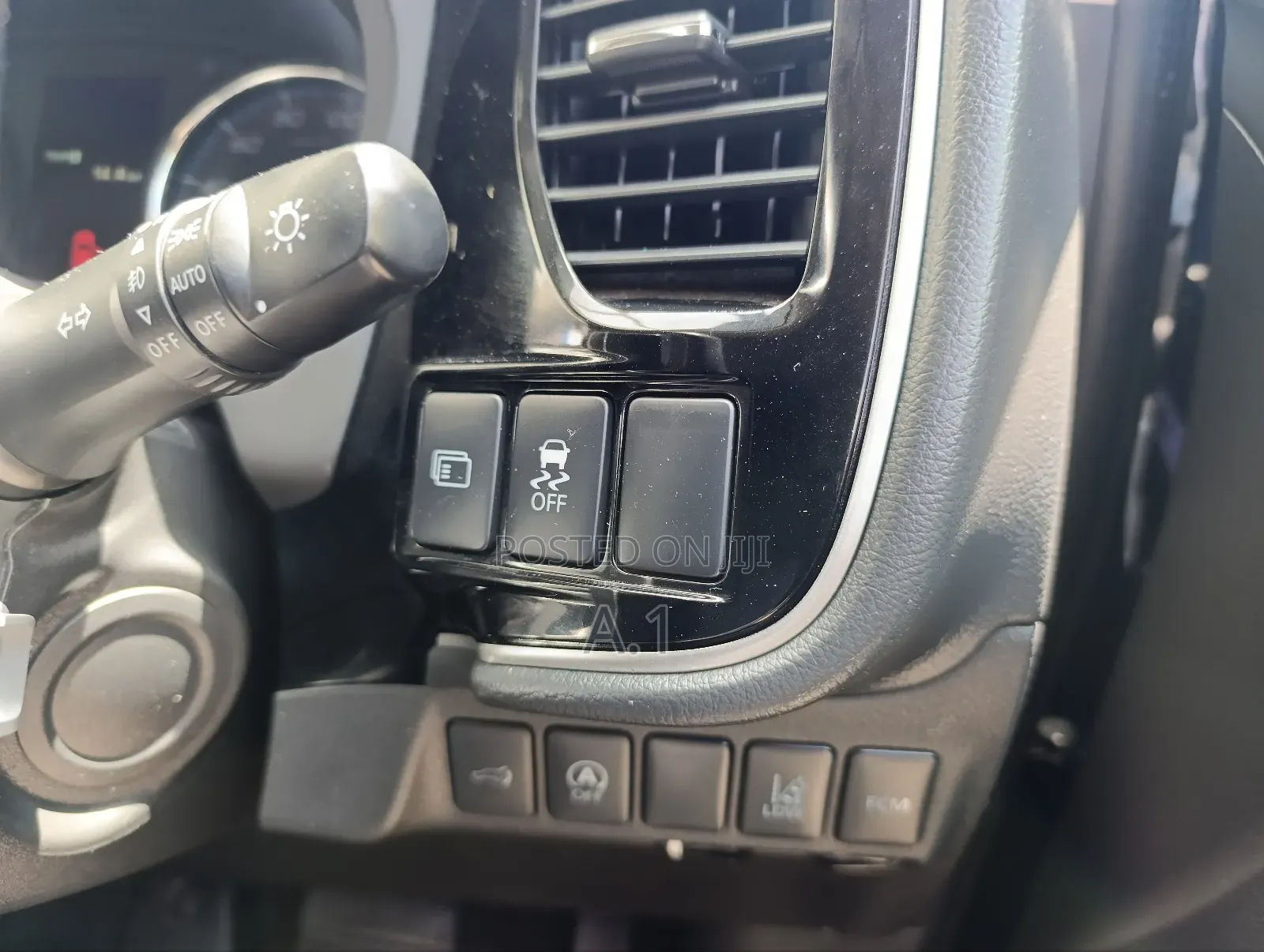Mitsubishi Outlander 2018 Blue