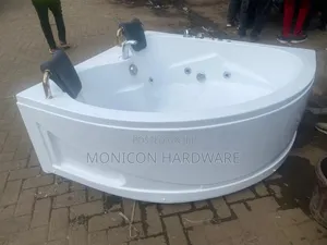 Jacuzzi -Ex Uk Available 2-Person Corner Design