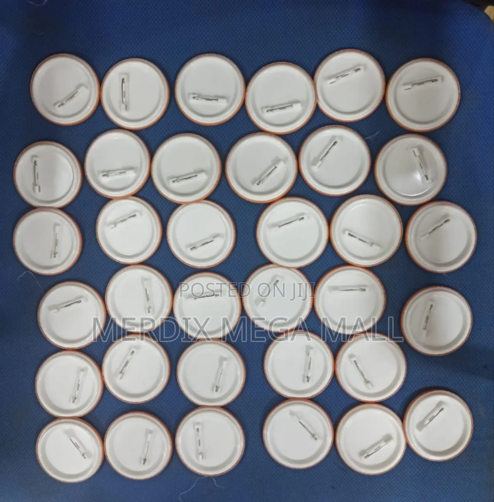 Button Badges, Badges