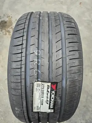 275 /35 R19 Yokohama Tyres (Japan)