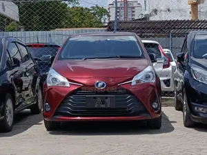 Toyota Vitz 1.5 FWD Hybrid 5dr 2019 Red