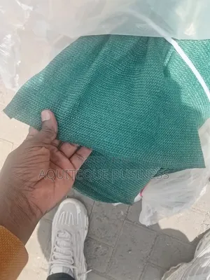 Privacy Fencing Net. Dark Green