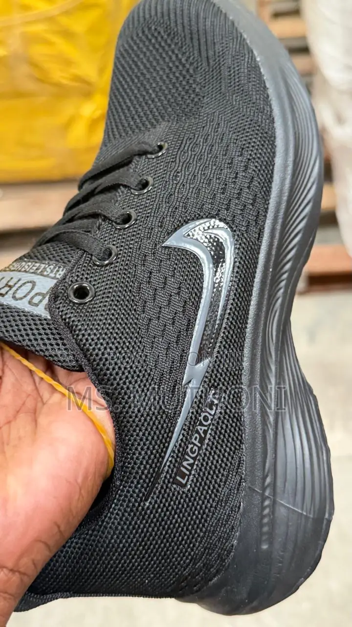 Breatheable Nike Zoom Trainers With a Responsive Cushioning.